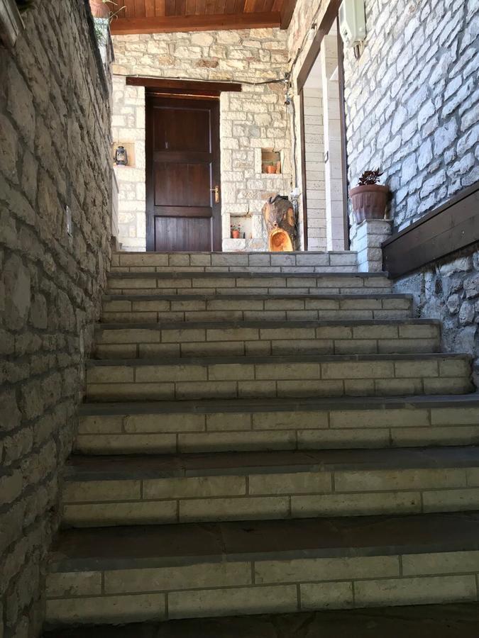 Guest House Iljesa Berat Eksteriør billede