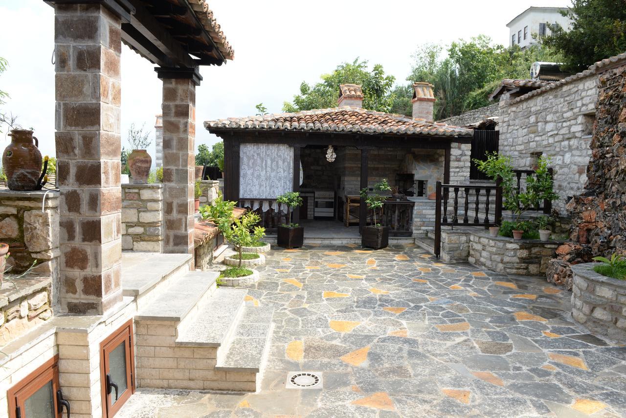 Guest House Iljesa Berat Eksteriør billede